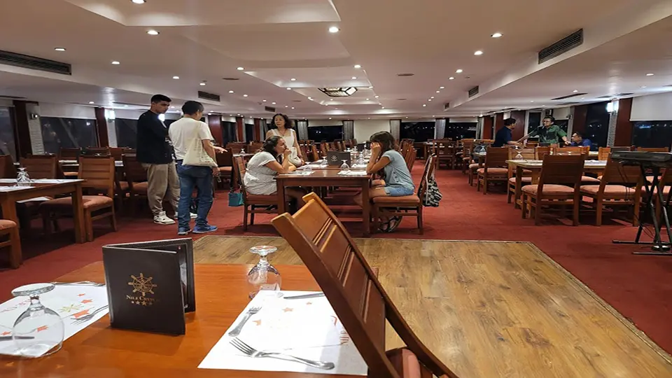 El Cairo de Noche + Cena con Espectáculo Folclórico