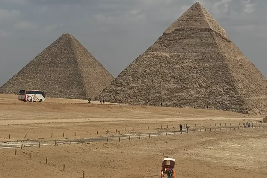 Tour a las Pirámides de Giza, Memphis y Sakkara