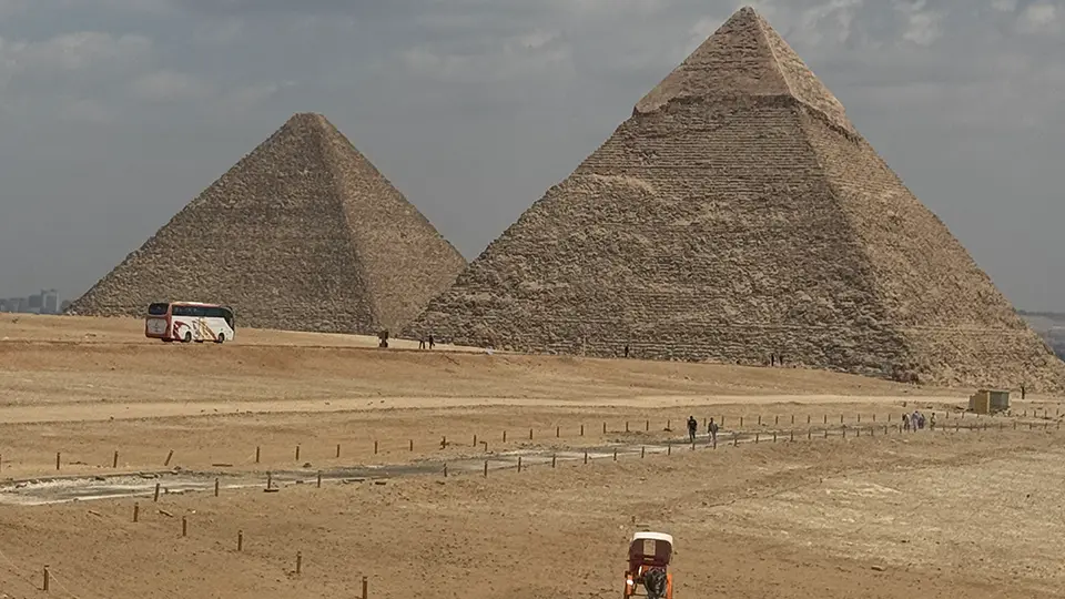Tour a las Pirámides de Giza, Memphis y Sakkara